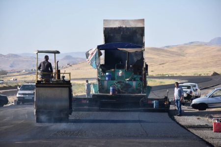 بهره برداری از سه پروژه آسفالت محورهای روستایی در شهرستان ماکو