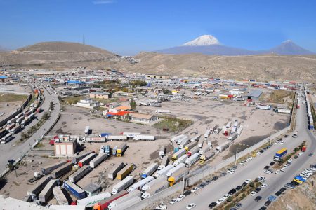 رشد 50 درصدی صادرات از مرز بازرگان در سال گذشته