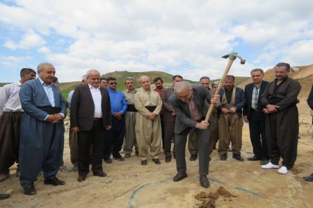 آغاز عملیات بهسازی و آسفالت جاده دسترسی به معادن شهرستان مهاباد