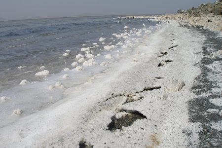 کاهش ۵۷ سانتی متری تراز آب دریاچه ارومیه