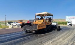 آغاز عملیات روکش آسفالت محور سه راهی لاجان تا روستای پسوه پیرانشهر به طول ۱۰ کیلومتر