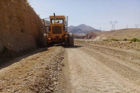 آغاز عملیات مشترک ساخت راه روستایی توسط اداره راهداری و حمل و نقل جاده ای و بسیج سازندگی سپاه در شهرستان اشنویه