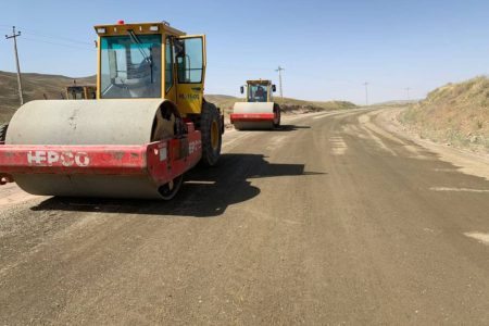 پیشرفت ۲۰ درصدی پروژه بهسازی ، لکه گیری و روکش آسفالت مسیر دسترسی به مجموعه جهانی تخت سلیمان