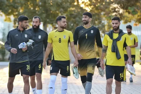 در انتظار تصمیم نهایی «کی‌‎روش»؛ پرسپولیسی‌ها از استقلالی‌ها جلو می‌زنند؟