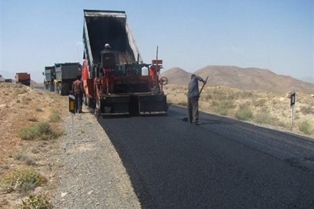 انجام نزدیک به ۲۰ کیلومتر پروژه بهسازی و آسفالت راههای روستایی در شهرستان تکاب