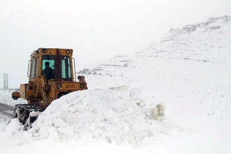 بازگشایی کلیه محورهای روستایی مسدود شده بر اثر بارش برف در آذربایجان‌غربی