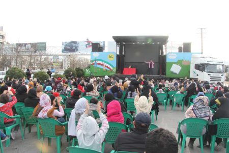 گروه نمایشی «مل مل» مهمان کودکان ارومیه‌ای شد