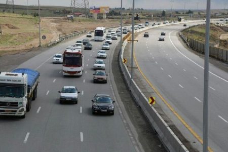رشد ۲۸ درصدی تردد خودرو در محورهای ارتباطی آذربایجان غربی