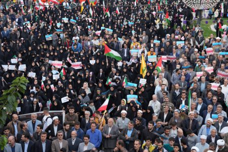 تجمع مردم ارومیه در محکومیت و اعلام انزجار از جنایات رژیم غاصب صهیونیستی