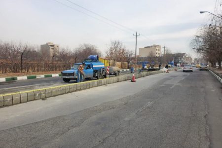 عملیات اصلاح هندسی و اجرای رفیوژ میانی در خیابان دفاع مقدس و ساحلی ارومیه