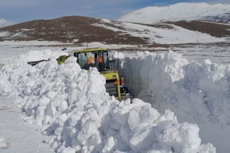 برفروبی بیش از یک هزار  کیلومتر از محورهای مواصلاتی آذربایجان‌غربی