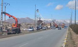 پیشرفت ۶۰ درصدی پروژه ۲ مداره جاده سرو جهت تامین برق پارک علم و فناوری آذربایجان غربی