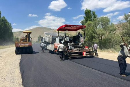 روکش آسفالت ۶ کیلومتر از راه‌های ارتباطی شهرستان مهاباد در سال جاری