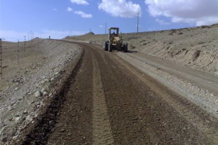 شن ریزی ۱۲۰ کیلومتر از راه های روستایی و فرعی شهرستان چایپاره در سالجاری