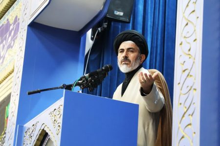 امام خمینی(ره) با اعتقاد و باور، انقلاب را به پیروزی رساند