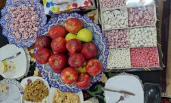 اشتیاق بالای بازدیدکنندگان نمایشگاه ملی صنایع‌دستی به خرید سوغات آذربایجان غربی