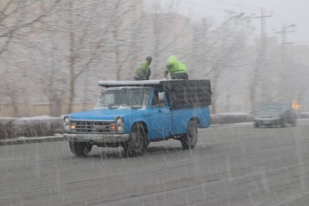 آغاز عملیات برف‌روبی در ارومیه با تلاش ۸۰۰ پاکبان