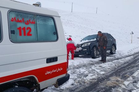 امدادرسانی به ۵۴ نفر از متاثرین برف و کولاک در آذربایجان غربی