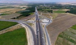 ایمن‌سازی فوری سه‌راهی نقده پس از حادثه رانندگی مرگبار