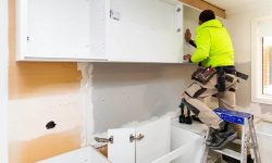 کابینت‌ساز متخلف ارومیه‌ای به پرداخت ۳ میلیارد ریال جریمه محکوم شد