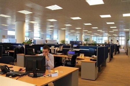 تا آخر تابستان همۀ اداره‌ها پنجشنبه‌ها تعطیل‌اند / ساعت کاری ادارات دولتی از شنبه؛ ۶ صبح الی ۱۳