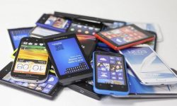 ضبط ۴۰ دستگاه گوشی موبایل قاچاق در خوی