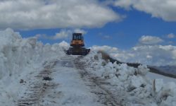 برف روبی بهاری در محورهای مرزی آذربایجان غربی