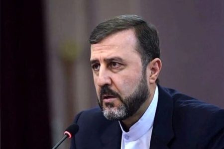 غریب‌آبادی، تمام گزینه‌ها روی میز است