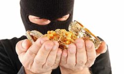 پایان سرقت‌های میلیاردی در خوی / دستگیری سارق طلا با ۱۴ فقره سرقت