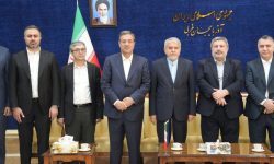 وزیر میراث فرهنگی و رئیس شورای اطلاع‌رسانی دولت وارد ارومیه شدند