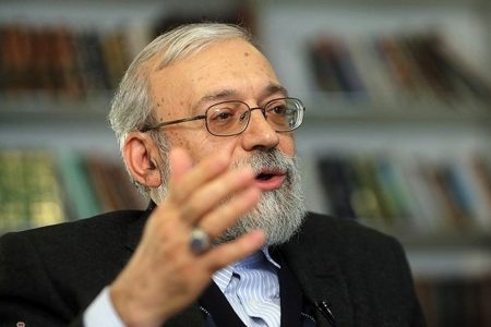 محمدجواد لاریجانی؛ اینترنت‌بازی را تمام کنید!
