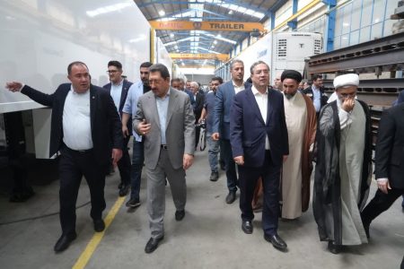 بازدید وزیر صمت از «اروم صنعت سامان»؛ تأکید بر حمایت از صنایع کوچک و متوسط