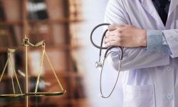 پزشک متخلف در ارومیه به ۲ میلیارد ریال جزای نقدی محکوم شد