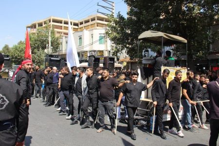 ارومیه در سوگ اربعین؛ خیابان‌ها غرق عزاداری