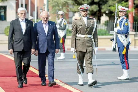 پزشکیان بی‌محسن! بالاخره رئیس‌جمهور تنها دیده شد