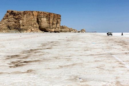 دولت هرچه سریع‌تر لایحه جامع احیای دریاچه ارومیه را به مجلس ارسال کند