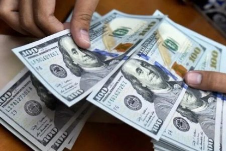 متخلف ارزی در ارومیه علاوه بر تعلیق کارت بازرگانی، ۹ میلیارد ریال جریمه شد