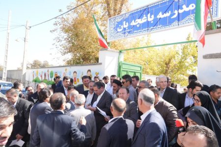 بهره‌برداری از یک باب مدرسه ۱۰ کلاسه استثنایی در شهر نوشین شهر بخش نازلو