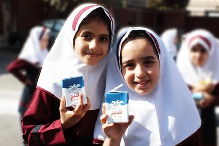 طرح توزیع شیر رایگان در مدارس آذربایجان‌غربی کلید خورد