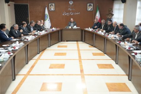 استاندار آذربایجان غربی فقط منابع رسمی حق اعلام تعطیلی را دارند