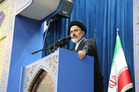 تأکید امام جمعه ارومیه بر لزوم عمل به فرمایشات رهبر معظم انقلاب