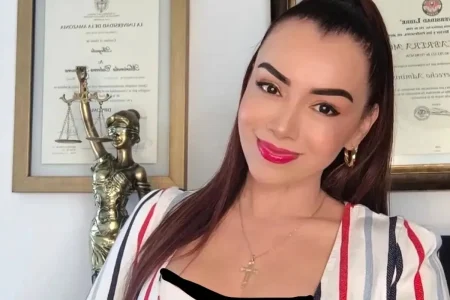 جذاب ترین قاضی جهان اتهامات خود را رد کرد/ ماریانلا و ماجرای پوشیدن تاپ‌های کوتاه