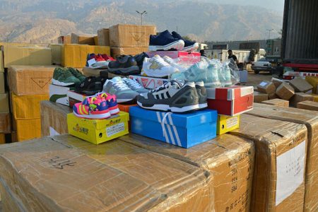 قاچاقچی پوشاک و کفش خارجی در ارومیه ۷ میلیارد ریال جریمه شد