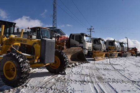 ۳۵۸ ماشین و ۴۳۷ نیرو در خط مقدم زمستان آذربایجان‌غربی