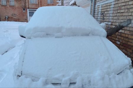 تکاب زیر بارش سنگین برف؛ ثبت ۳۱ سانتی‌متر در آقدره سفلی