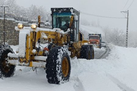 بیش از۳هزار کیلومتر از محورهای مواصلاتی اصلی و روستایی آذربایجان غربی برف روبی شد