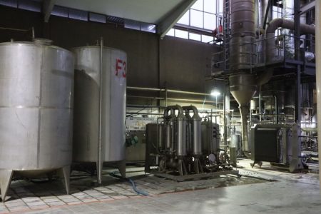 برای نخستین‌بار در کشور؛ کنسانتره دیونیزه میوه در ارومیه وارد مدار تولید شد