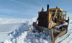 برف‌روبی ۲۲ کیلومتر از محورهای آذربایجان‌غربی در ۲۴ ساعت گذشته