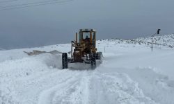 بازگشایی راه ۱۶ روستا و امدادرسانی به ۲۱۰ خودرو؛ همه محورهای آذربایجان‌غربی باز است